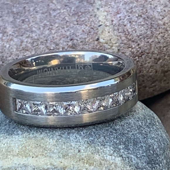 Titanium Channel Set Comfort Fit Band